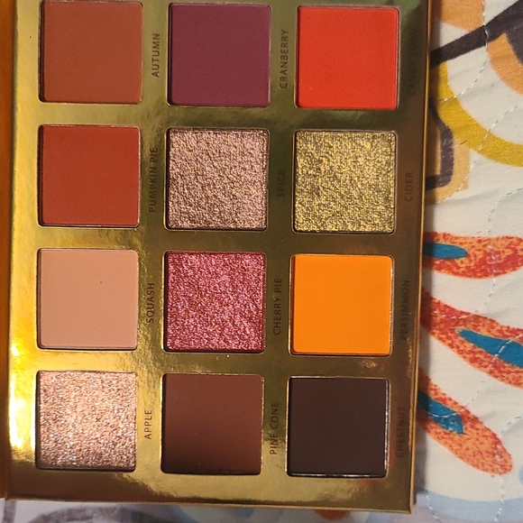 Ace beaute eyeshadow palletr - Picture 2 of 4